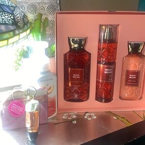 Bath and Bodyworks Peach 🍑 Bellini Gift Set Combo Mother’s day Special